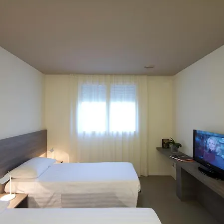 Отель La Gazzella Маранелло